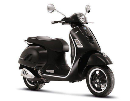 Vespa GTS 300 Super (con e senza ABS) nero 94