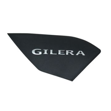 Fiancata anteriore destra con stemma Gilera- Runner 2006-> 949402000G originale