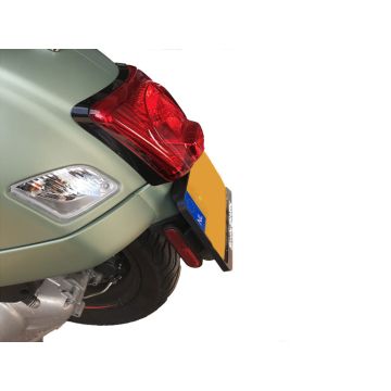 Cerchio fanale posteriore Vespa GTS/GTV nero lucido Power1